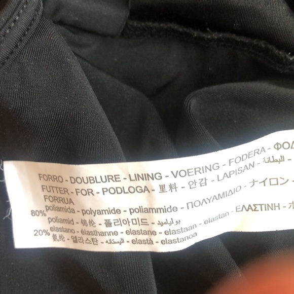 Highneck stretchy shorts romper - Picture 8 of 8